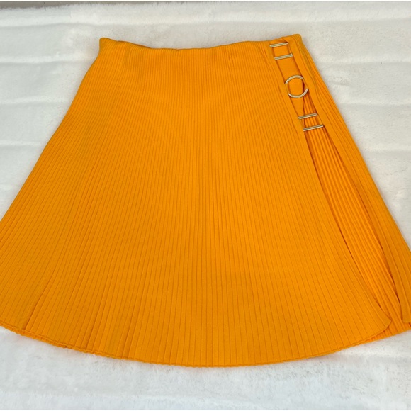 NWT Sandro Assiya Halter Bodysuit & Bussy Skort w/ Small Seam Rip & Mark on Back - Picture 11 of 16